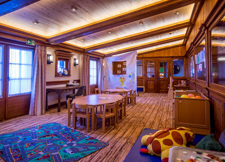Hotel Riffelalp Resort 2222m  9