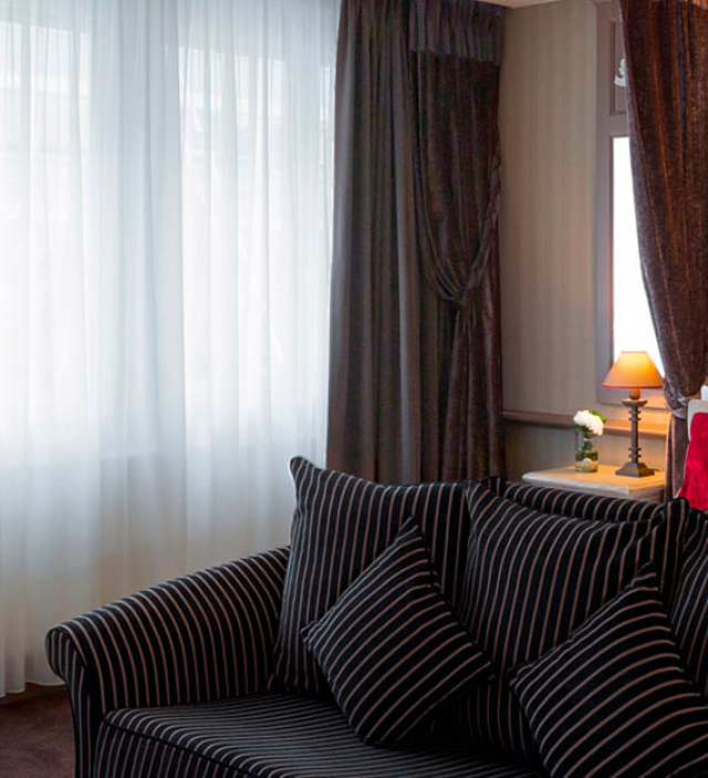 Hotel Royal banner 1