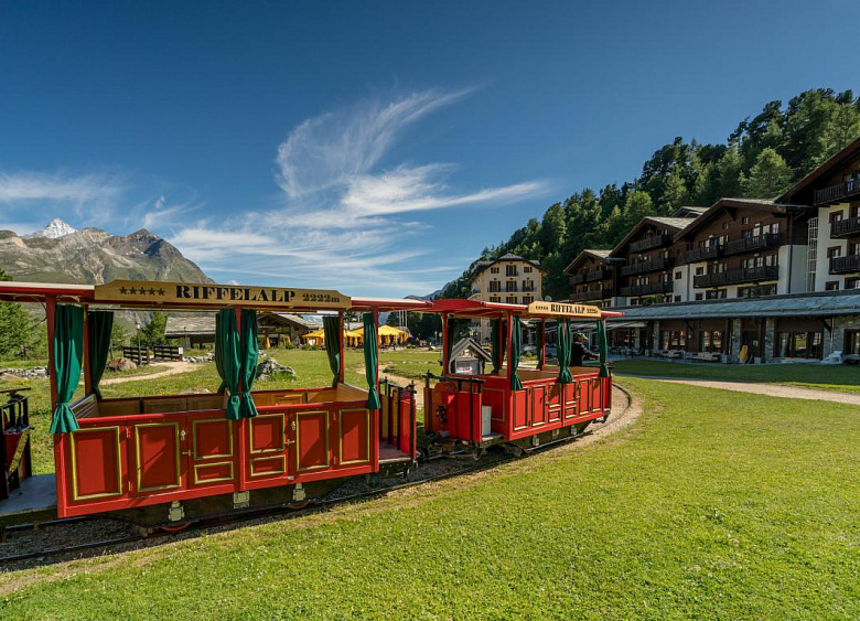 Hotel Riffelalp Resort 2222m  2